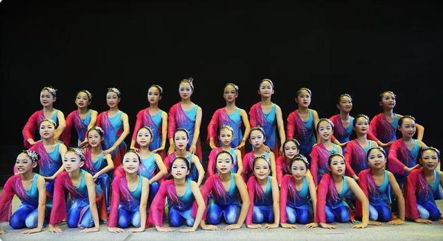舞動童年 綻放風采——百官小學舞蹈隊勇奪上虞區中小學藝術節桂冠